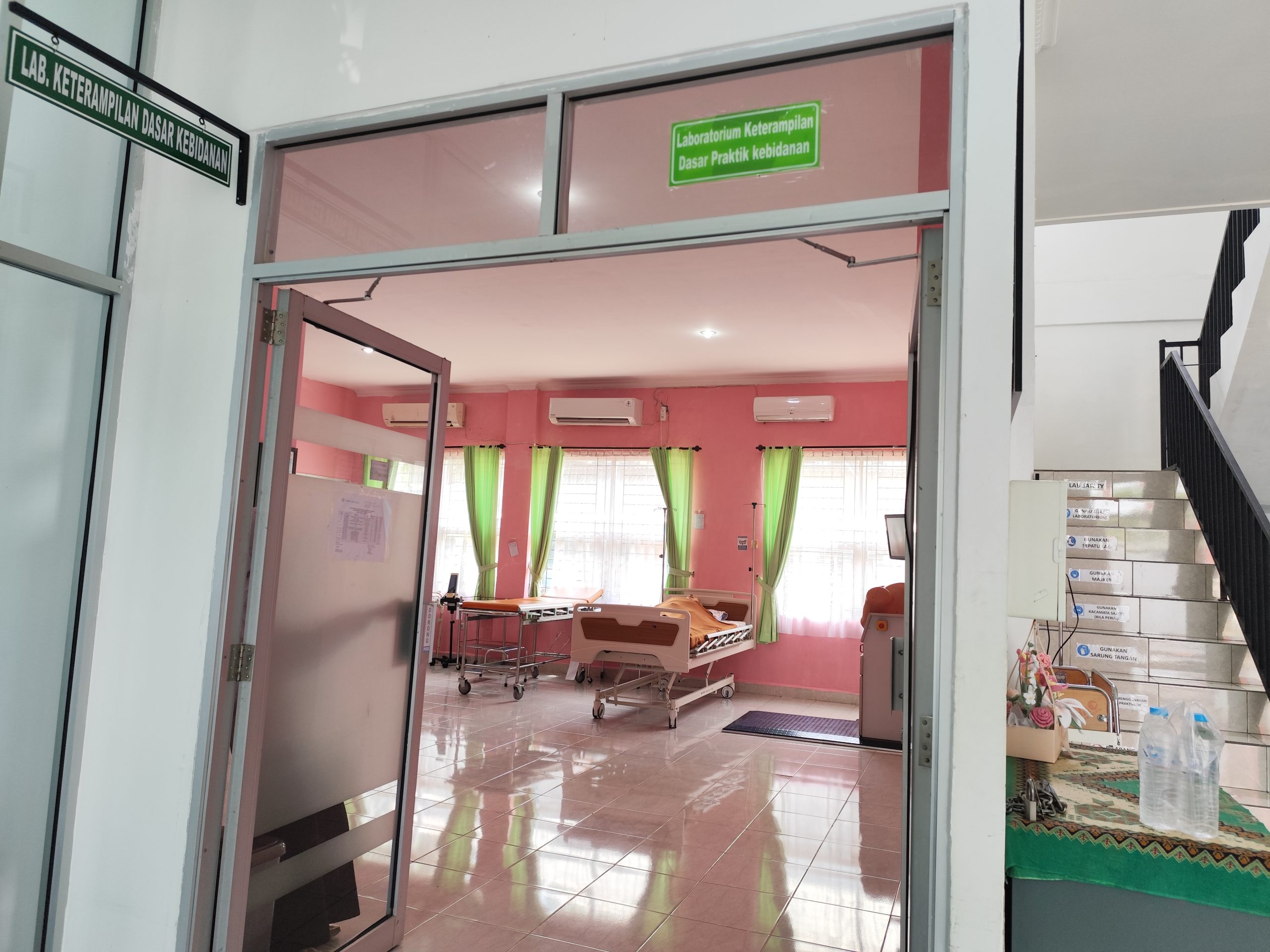 Laboratorium Keterampilan Dasar Praktik Kebidanan_(1)